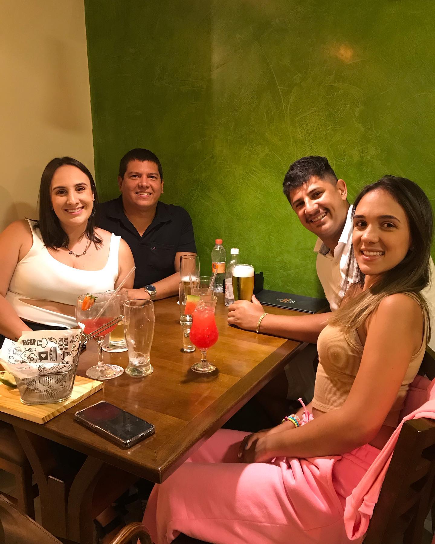 Casais e amigos