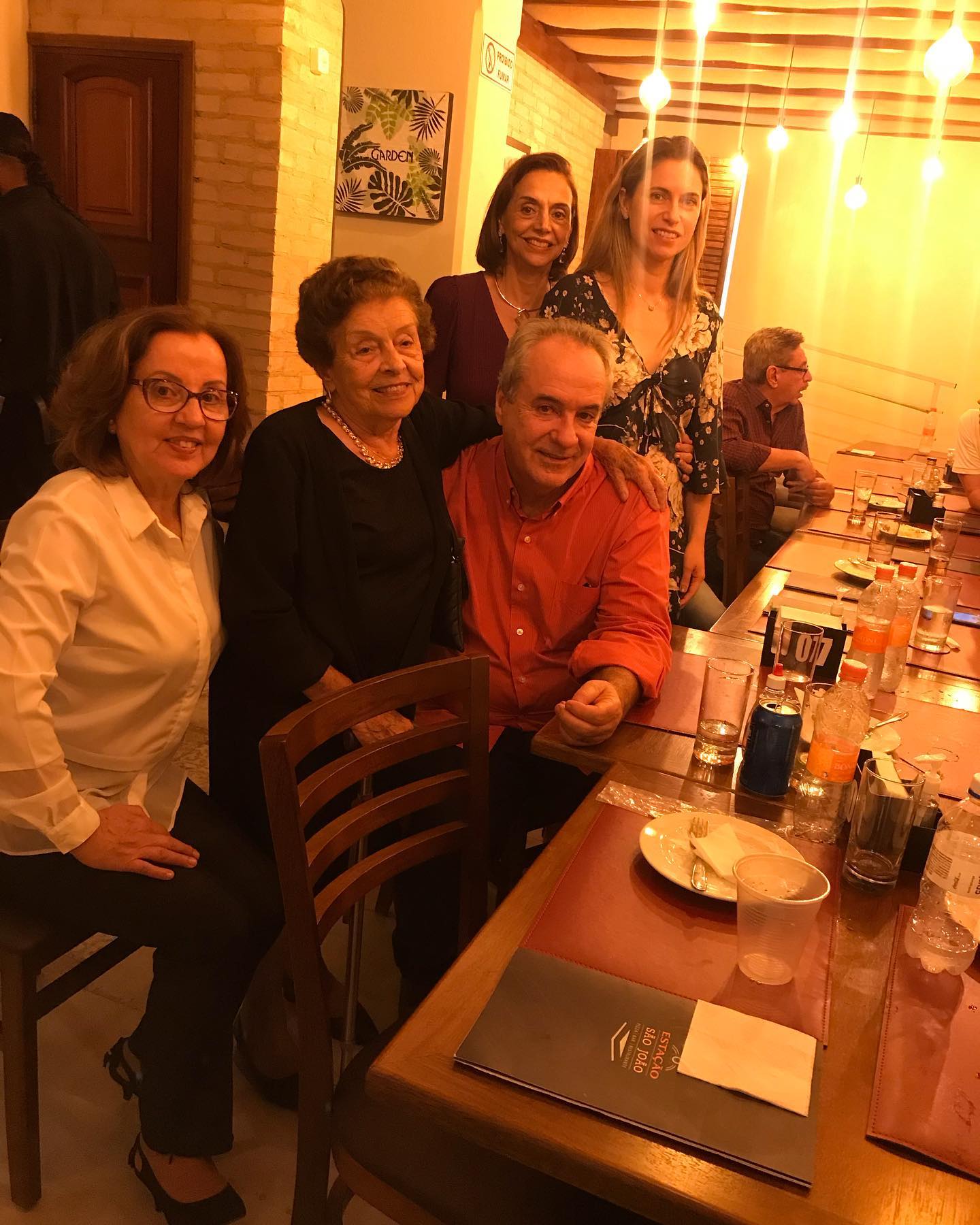 Mesa de amigos